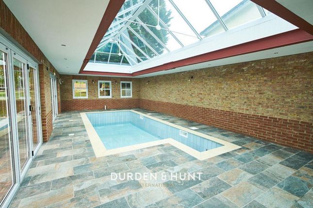 4 Ripley View, Loughton photo 2