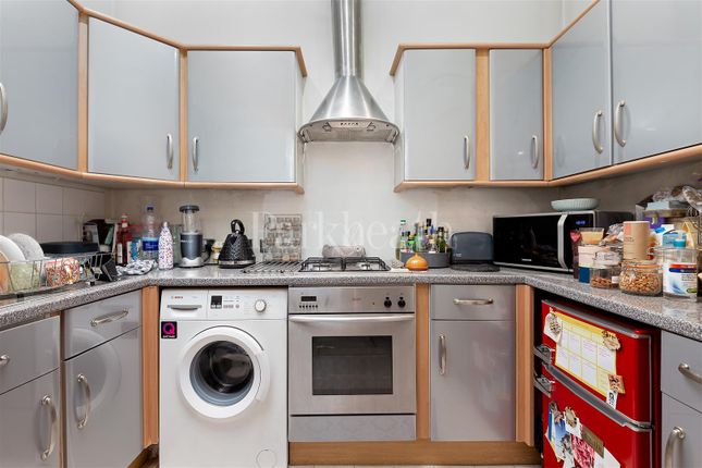 Flat for sale in Manstone Road, London