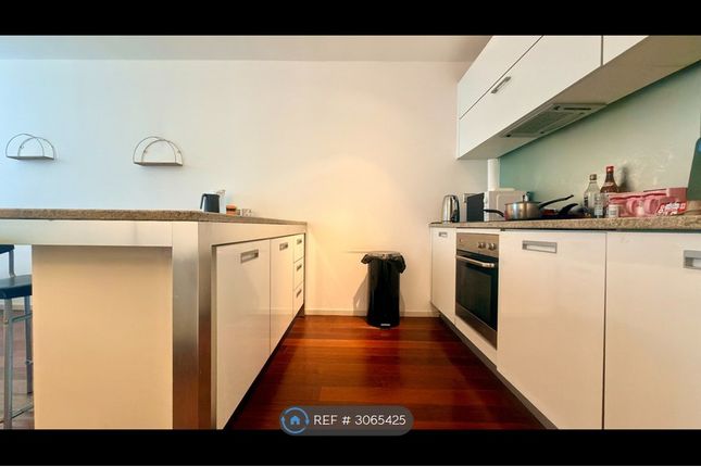 Apartment, Beetham Tower Holloway Circus Queensway, Birmingham photo 4