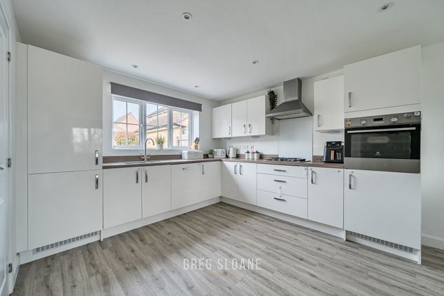 14 Whinberry Drive, Shrewsbury photo 4