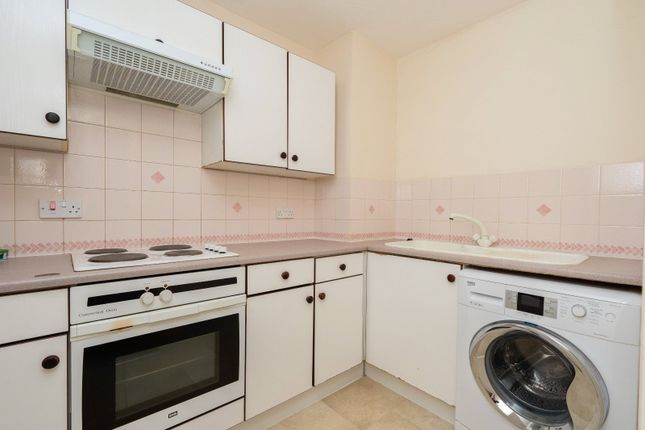 Flat 16, Winsor House,, Paynes Road, Hampshire photo 4