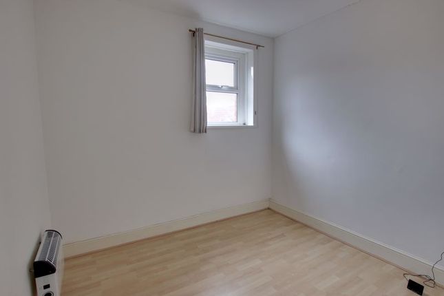 Flat 3, 34-36 West End, Westbury photo 3