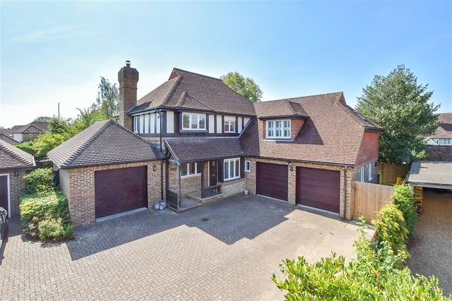 5-bed house on Wades Close, Marden, £561,500