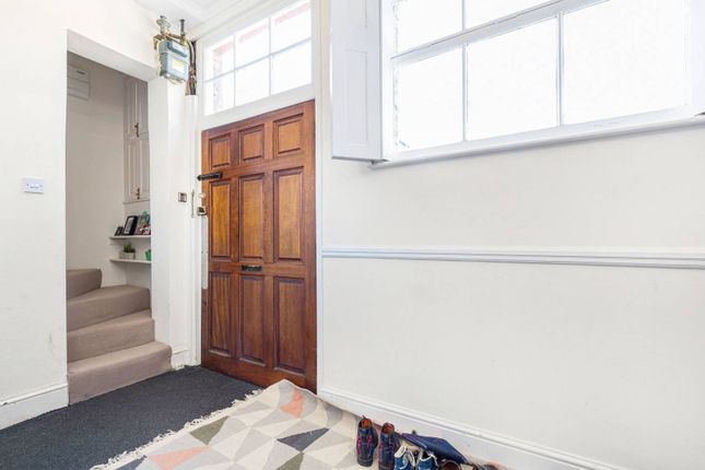 Property to rent in Graces Mews, Camberwell, London