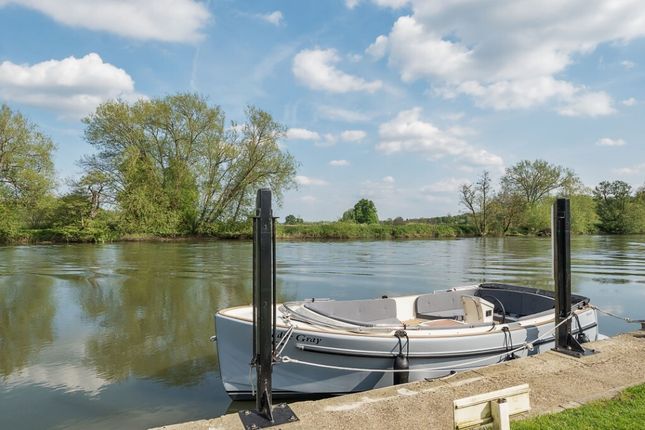 Thumbnail Detached house for sale in River Gardens, Purley On Thames, Reading, Berkshire