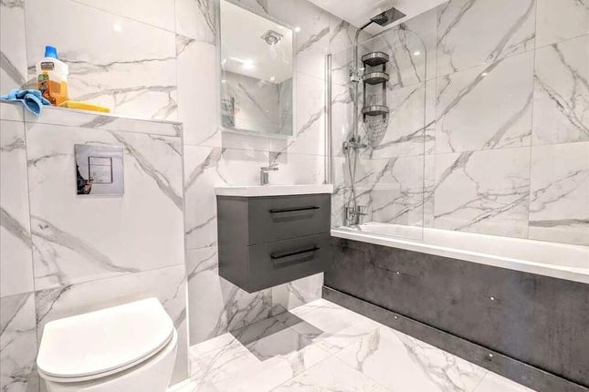 Flat 1, 1F Mount Road, London photo 5