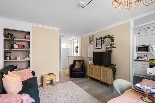 Flat for sale in Charles Road, Ealing