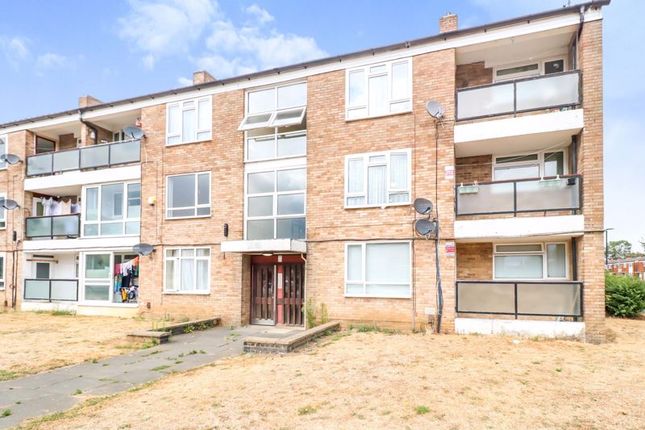 Thumbnail Flat for sale in Barchester Road, Langley, Slough