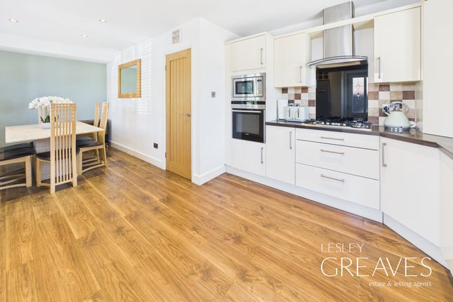 209d, Westdale Lane, Nottingham photo 3