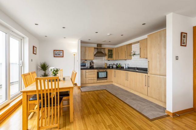 Penthouse for sale in 5/19, Heron Place, The Shore, Edinburgh