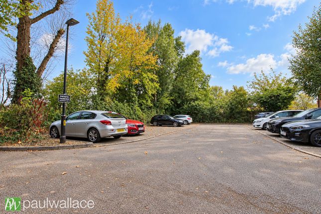 St. Cross Court, Hoddesdon photo 4