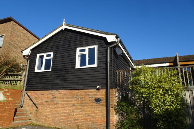 Thumbnail Semi-detached house to rent in Hilders Farm Close, Crowborough
