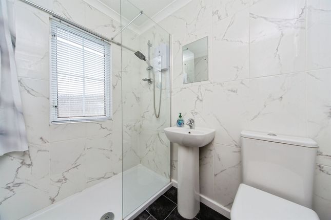 77, Orchard Park, Chester photo 5