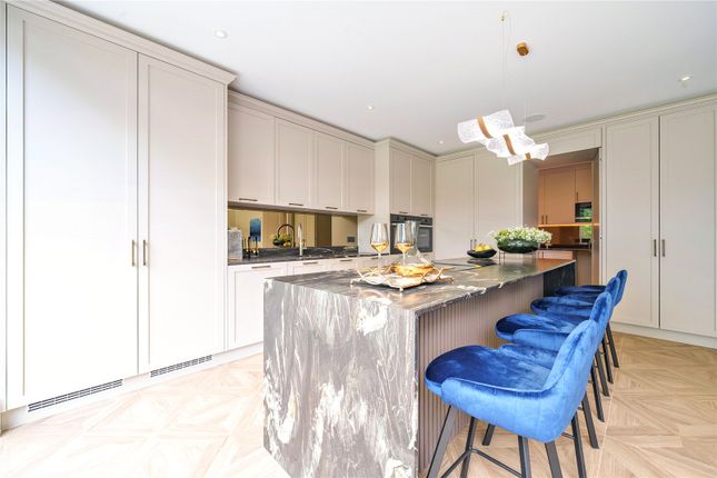 2, Knightsbridge Close, Arkley photo 4