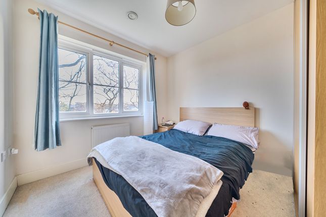 45, Uplands Road, Surrey photo 4
