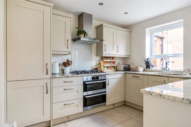 8, Welles Avenue, Leeds photo 4