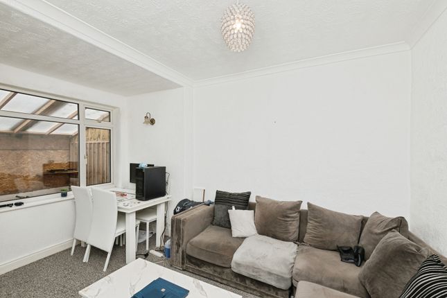 36, Latimer Road, Durham photo 3