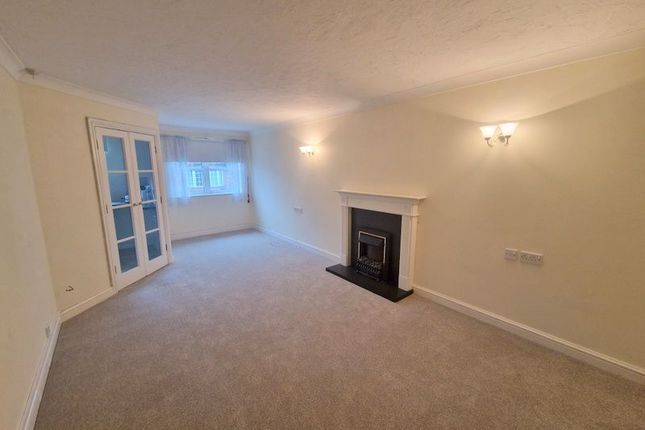 Flat 23 Orcombe Court, Littleham Road, Devon photo 3