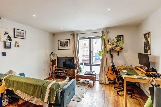Flat 117, 21 West, Skypark Road, BRISTOL photo 4
