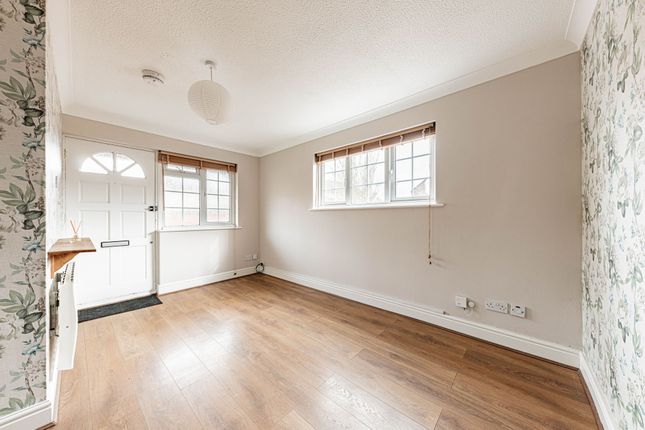 128 Hazebrouck Road, Faversham photo 2