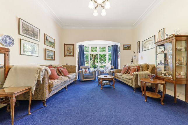 5, Buckstone Drive, Leeds photo 4