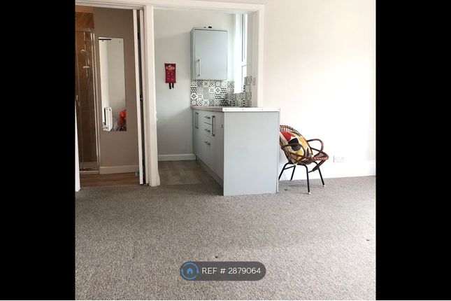 Flat, Severn Road, Weston-Super-Mare photo 4