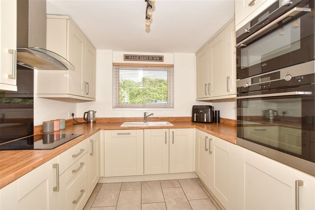 Burmarsh Road, Hythe photo 3