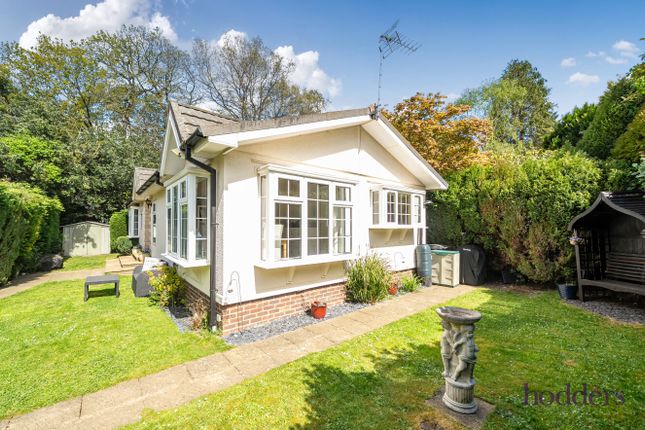 2-bed caravan on 12, Fangrove Park, Lyne, £249,950