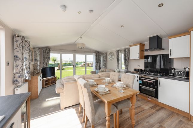 Mobile/park home for sale in The Willerby Dorchester, Seaview Holiday Park, Whitstable