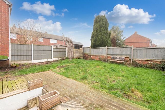 24 Springvale Close, Chesterfield photo 4