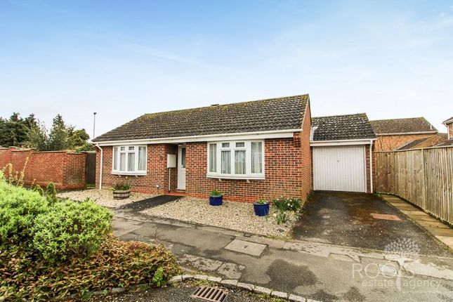 Thumbnail Detached bungalow for sale in Druce Way, Thatcham