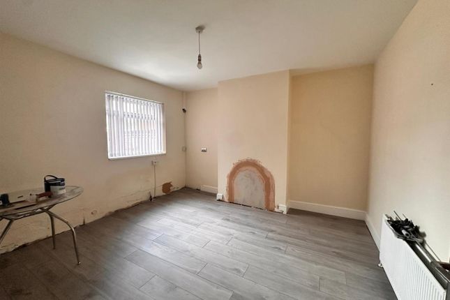 30, Bent Street, Brierley Hill photo 4