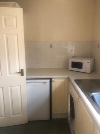 131 Montonmill Gardens, Manchester photo 5