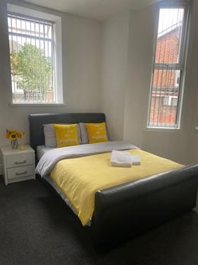 Room to rent in Princes Avenue, Hull