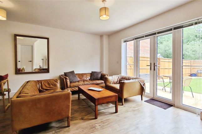 3, Assheton Croft, Bracknell photo 4