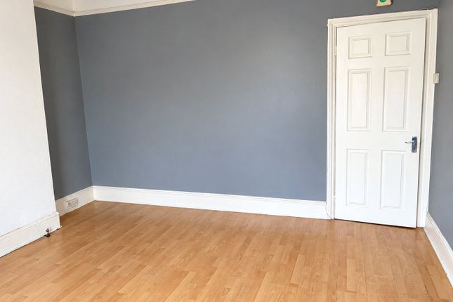 29A,, Hazelbank Road, London photo 3