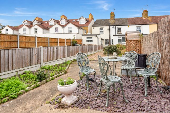 Bridge Cottages, Shoeburyness photo 2