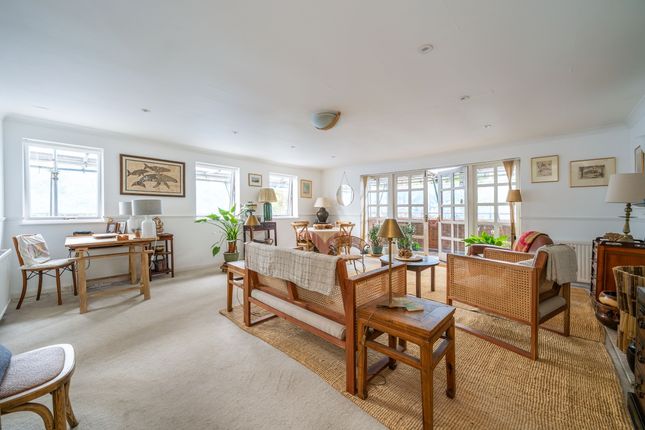 Flat 12, The Clockhouse, 4, Windmill Road, Wimbledon photo 4