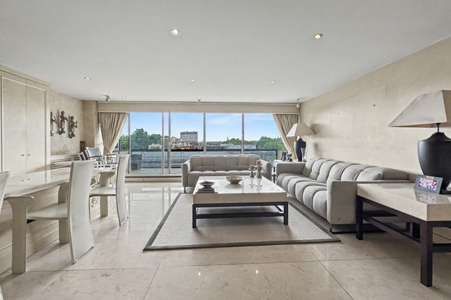 90, The Quadrangle, LONDON photo 3