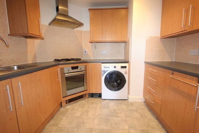 10 Crown Close Winkfield Road, London photo 3