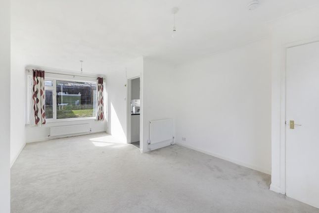 111, Newbury Avenue, Maidstone photo 3