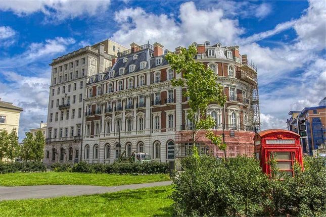 2-bed flat on 310 Imperial Apartments, South Western House, Southampton, £220,000