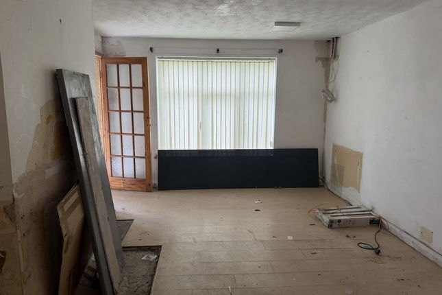 17, Caldey Place, Swansea photo 3