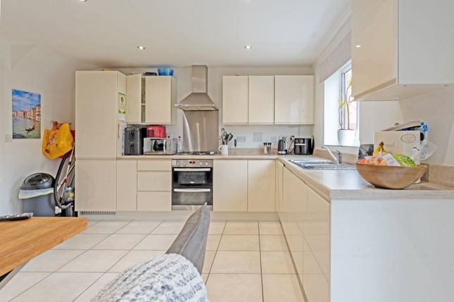 14, Burton Way, Leicester photo 2
