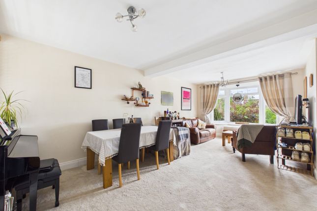 29, Kirtle Road, Buckinghamshire photo 2