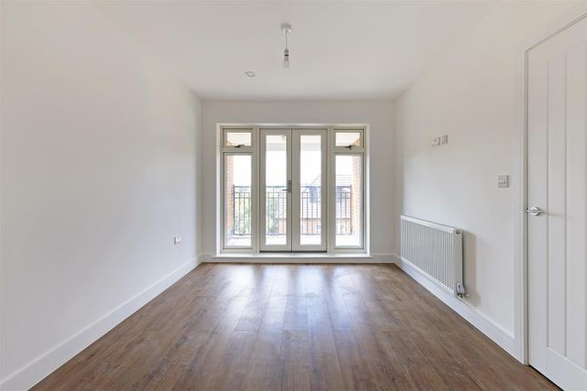 Flat 2, 8 Coulsdon Road, Coulsdon photo 4