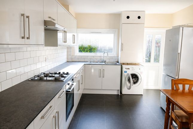 33, Osborne Road, London photo 2