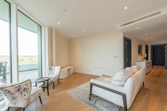 Flat for sale in Altissima House, Vista Chelsea Bridge, London