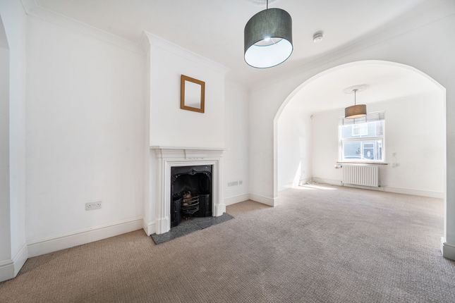1 Watlington Grove, London photo 2