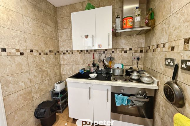 75a, CARDIFF photo 5